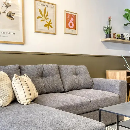 Urban Square Elite By 360 Estates * Pietà