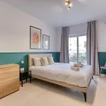 Urban Square Elite By 360 Estates Apartmán *