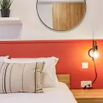 Urban Square Elite By 360 Estates * Pietà