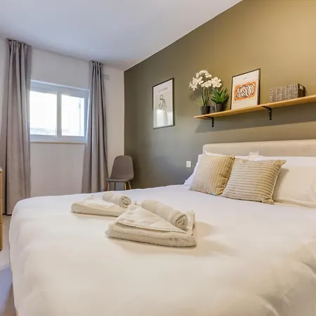 Apartment Urban Square Elite By 360 Estates Pieta