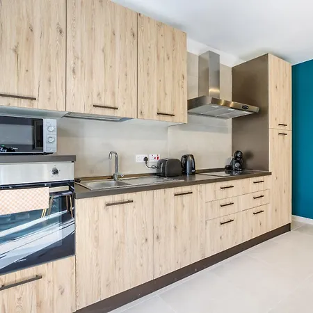 Urban Square Elite By 360 Estates Apartment