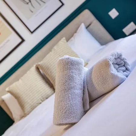 Urban Square Elite By 360 Estates Apartment