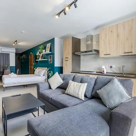Urban Square Elite By 360 Estates Pieta