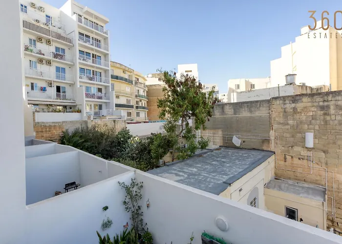 Апартаменты Urban Square Elite By 360 Estates *