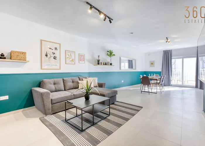 Urban Square Elite By 360 Estates Pieta