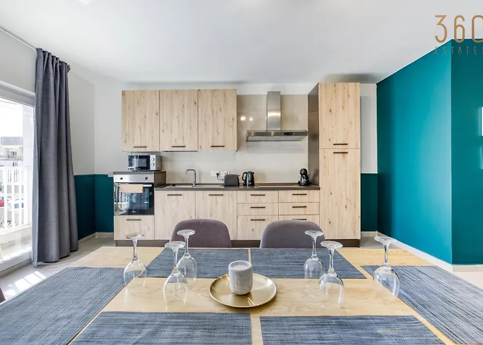 Urban Square Elite By 360 Estates Pieta