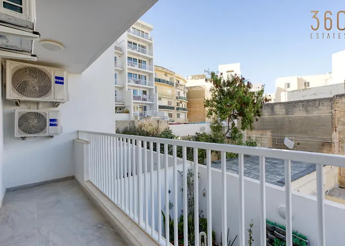 Urban Square Elite By 360 Estates Апартаменты Pieta