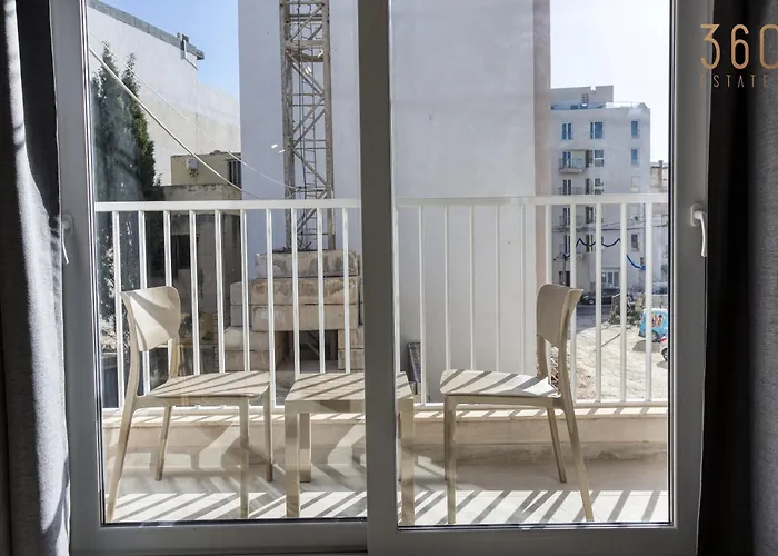 Апартаменты Urban Square Elite By 360 Estates *