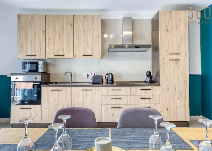 Urban Square Elite By 360 Estates *