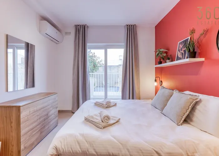 Апартаменты Urban Square Elite By 360 Estates