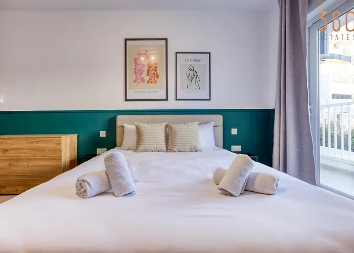 Urban Square Elite By 360 Estates Pieta