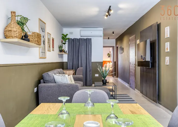 Urban Square Elite By 360 Estates Pieta