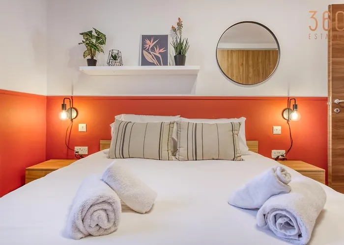 Urban Square Elite By 360 Estates *