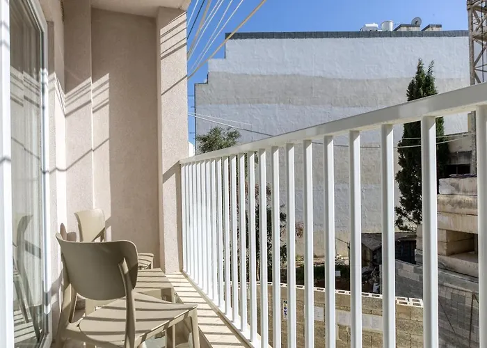 Апартаменты Urban Square Elite By 360 Estates