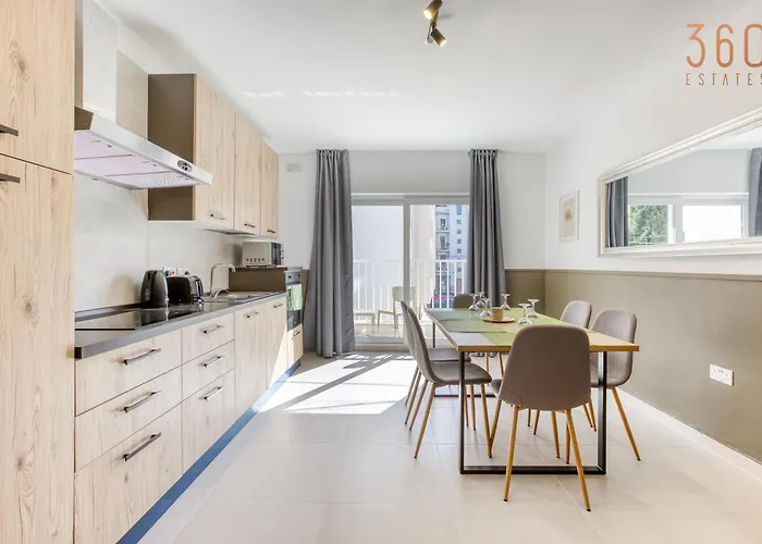 Апартаменты Urban Square Elite By 360 Estates *