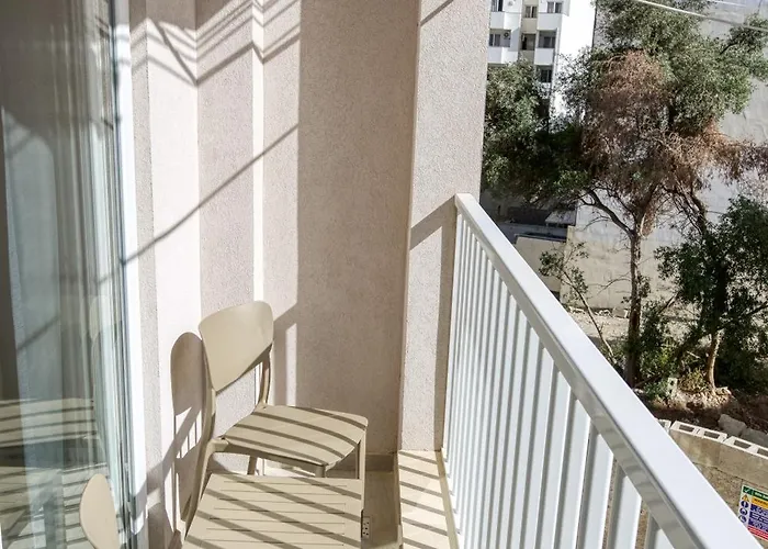 Urban Square Elite By 360 Estates Апартаменты *