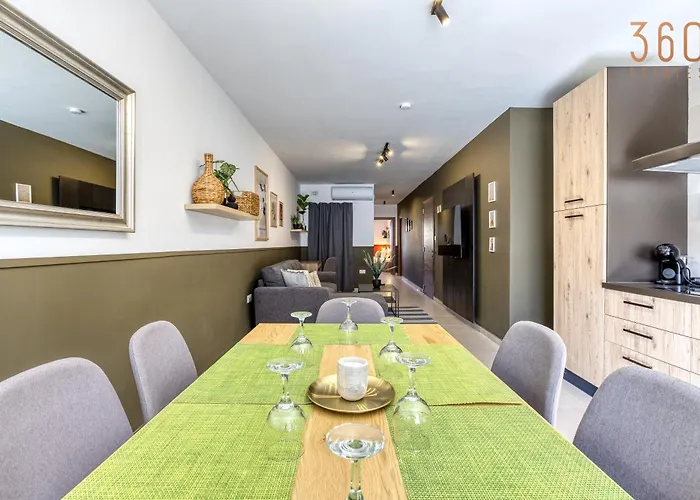 Urban Square Elite By 360 Estates Pieta