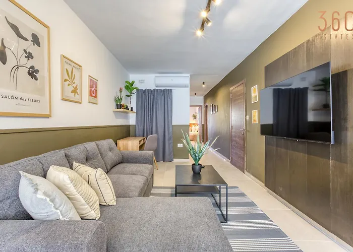 Апартаменты Urban Square Elite By 360 Estates