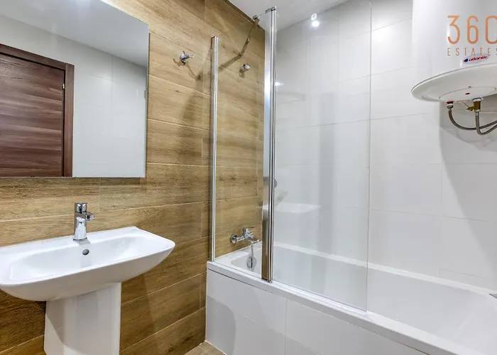 Апартаменты Urban Square Elite By 360 Estates