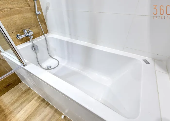 Urban Square Elite By 360 Estates Апартаменты *