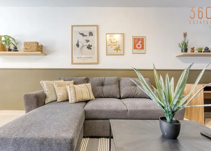 Апартаменты Urban Square Elite By 360 Estates